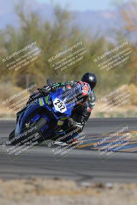 media/Feb-04-2023-SoCal Trackdays (Sat) [[8a776bf2c3]]/Turn 2 (1140am)/